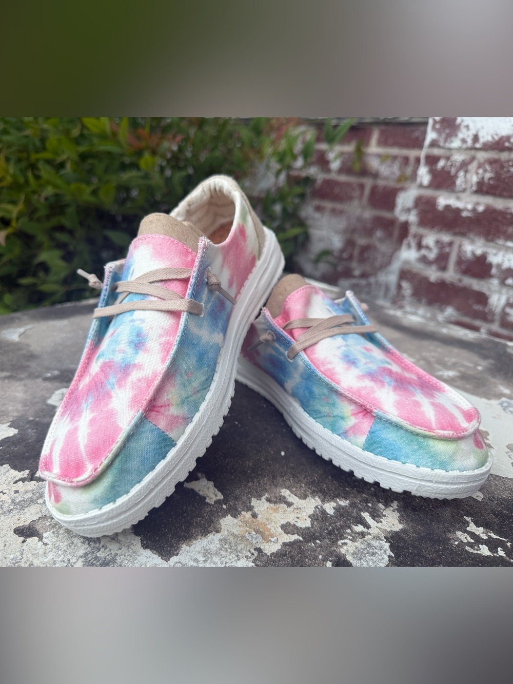 HEY DUDE Wendy Boho Mandala Tie Dye Shoe Womens Sz 5 Canvas
